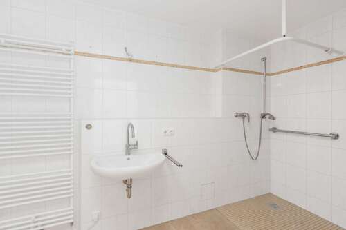 Duschbad (mit Glasabtrennung) - 