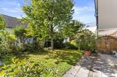 Sonniger Südgarten mit Terrass - 
