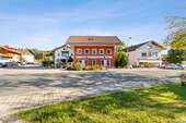 Außenansicht - 8 Zimmer Mehrfamilienhaus, Wohnhaus in Übersee