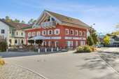 Außenansicht - Mehrfamilienhaus, Wohnhaus mit 176,50 m² in Übersee zum Kaufen