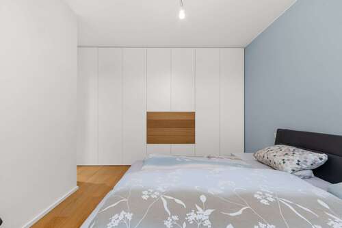 mit edlem Einbauschrank - 