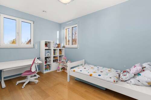 Kinderzimmer / Büro 2 - 