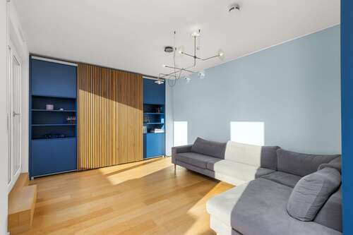 stylischer Einbau-Wohnwand - Dachgeschoßwohnung mit 114,50 m&sup2; in Unterhaching zum Kaufen