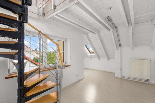 Maisonette-Wohnung - Ruhiges Wohnen mit viel Platz – Maisonette-Wohnung mit Galerie in Steinkirchen