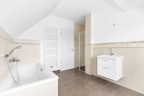 und Handtuchheizkörper - 