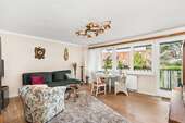 Wohnzimmer - Voll möbliert 
