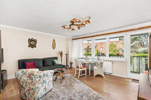 Wohnzimmer - Voll möbliert 