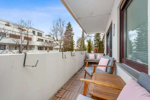 Überdacht & voll ausgestattet - 