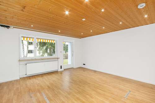 Wohnbereich - 3 Zimmer Hochparterre zur Miete in Emmering