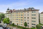 Ausblick Wohnzimmer - Appartement mit 68,00 m&sup2; in München zum Kaufen