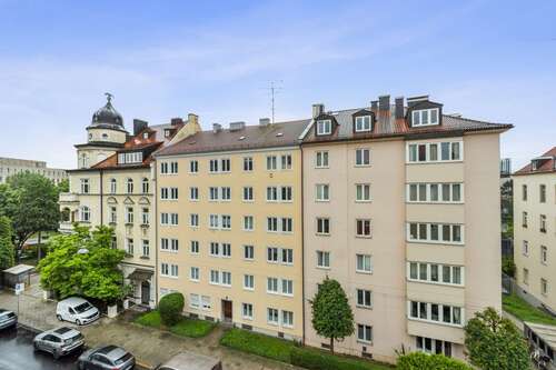 Ausblick Wohnzimmer - Appartement mit 68,00 m&sup2; in München zum Kaufen