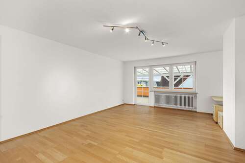 Wohnzimmer - 3 Zimmer Appartement zur Miete in Elsendorf