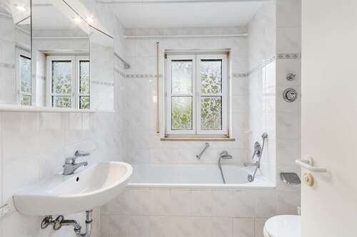 Badezimmer - 1 Zimmer Appartement zur Miete in Puchheim