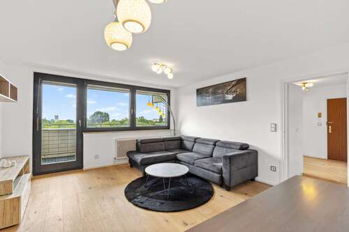 Hell und modern möbliert - 