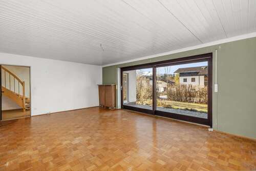 Wohnzimmer - Einfamilienhaus mit 142,03 m&sup2; in Grabenstätt zum Kaufen