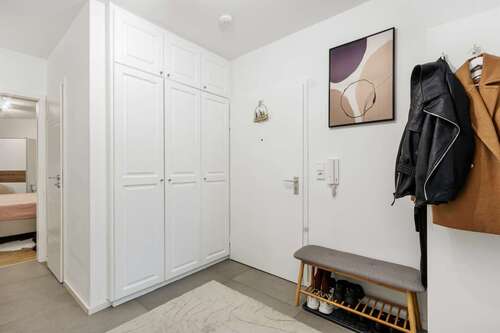 Diele mit Einbauschrank - 