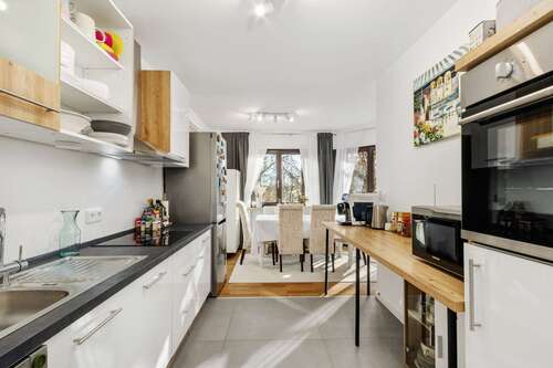 Küche mit viel Stauraum - 