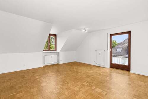 Wohnzimmer - Gepflegte Dachgeschosswohnung in ruhiger Lage 