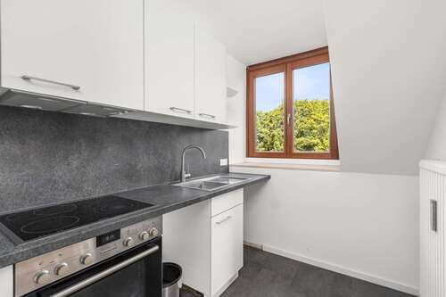 Küche - 3 Zimmer Dachgeschoßwohnung in München