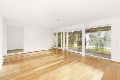 Wohn-/ Esszimmer - 3 Zimmer Erdgeschoßwohnung zum Kaufen in Fürstenfeldbruck