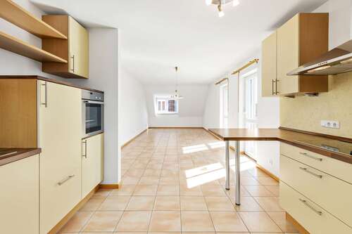 Küche - Dachgeschoßwohnung mit 89,24 m&sup2; in Karlsfeld zum Kaufen