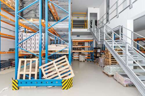 Lagerfläche - Produktionshalle zur Miete in Ismaning