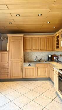 Große Küche im Landhausstil - 