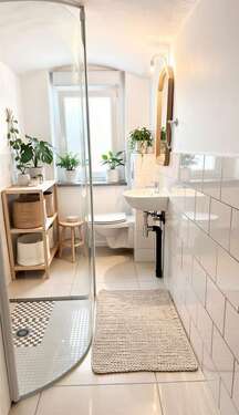 Badezimmer inkl. Dusche und WC - (KI generiert) - 