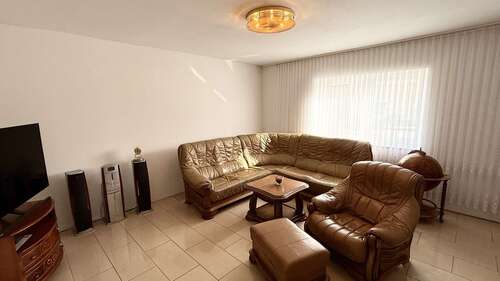 Großer lichtdurchfluteter Wohnbereich - 