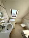 Badezimmer im Dachgeschoss - 