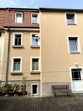 Einladende Rückansicht MFH - 14 Zimmer Mehrfamilienhaus, Wohnhaus in Riesa