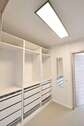 Kleiderschrank - 