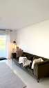 Lichtdurchflutetes Wohnzimmer - 