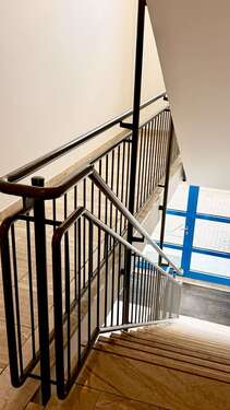 Lichtdurchflutetes Treppenhaus - 