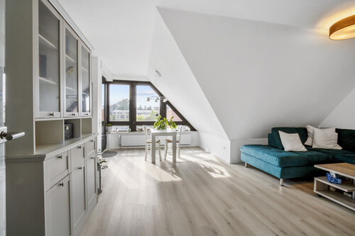 Wohnzimmer - 2 Zimmer Dachgeschoßwohnung in Delmenhorst