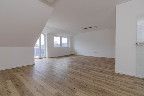 Wohnzimmer - 4 Zimmer Dachgeschoßwohnung in Ganderkesee