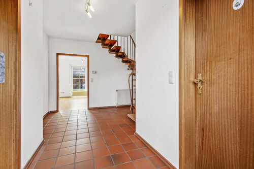 Eingangsbereich - 4 Zimmer Doppelhaushälfte zum Kaufen in Ganderkesee