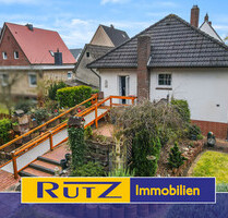 Delmenhorst-Annenheide Gepflegter Walmdachbungalow mit schönem Garten in zweiter Reihe - Delmenhorst / Annenheide