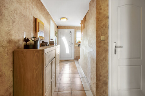 Flur EG - 4 Zimmer Reihenendhaus in Delmenhorst