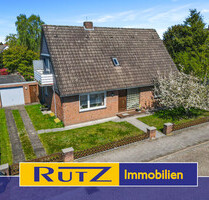 Delmenhorst-Bungerhof Sanierungsbedürftiges Zweifamilienhaus mit 2 Garagen in gefragter Wohnlage - Delmenhorst / Bungerhof