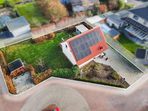 Drohnenansicht - 4 Zimmer Einfamilienhaus in Berne