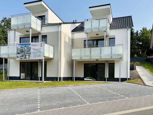 Hausansicht - 2 Zimmer Eigentumswohnung mit eigener Terrasse