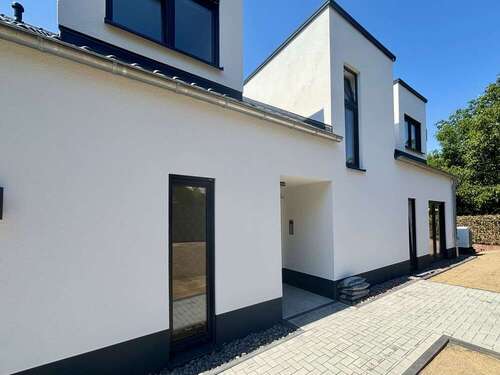 Hauseingang - 3 Zimmer 3- Zimmerwohnung zum Kaufen in Nassau