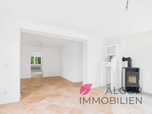 Esszimmer EG - 11 Zimmer Mehrfamilienhaus, Wohnhaus in Breitscheid