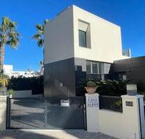 Villa in Villamartin - 329.995,00&nbsp;EUR Kaufpreis, ca.&nbsp; 98,00&nbsp;m&sup2; in Villamartin (PLZ: )