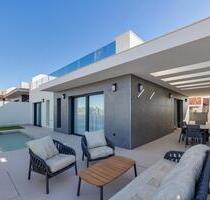 Villa in Torrevieja - 595.000,00&nbsp;EUR Kaufpreis, ca.&nbsp; 141,00&nbsp;m&sup2; in Torrevieja (PLZ: )