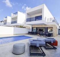 Villa in San Pedro del Pinatar - 439.000,00 EUR Kaufpreis, ca.  112,00 m² in San Pedro del Pinatar (PLZ: )