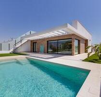 Villa in Los Alcazares - 695.000,00&nbsp;EUR Kaufpreis, ca.&nbsp; 228,00&nbsp;m&sup2; in Los Alcazares (PLZ: )