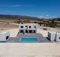 Villa in Pinoso - 518.000,00&nbsp;EUR Kaufpreis, ca.&nbsp; 180,00&nbsp;m&sup2; in Pinoso (PLZ: )