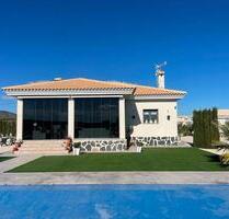 Villa in Pinoso - 332.000,00&nbsp;EUR Kaufpreis, ca.&nbsp; 120,00&nbsp;m&sup2; in Pinoso (PLZ: )
